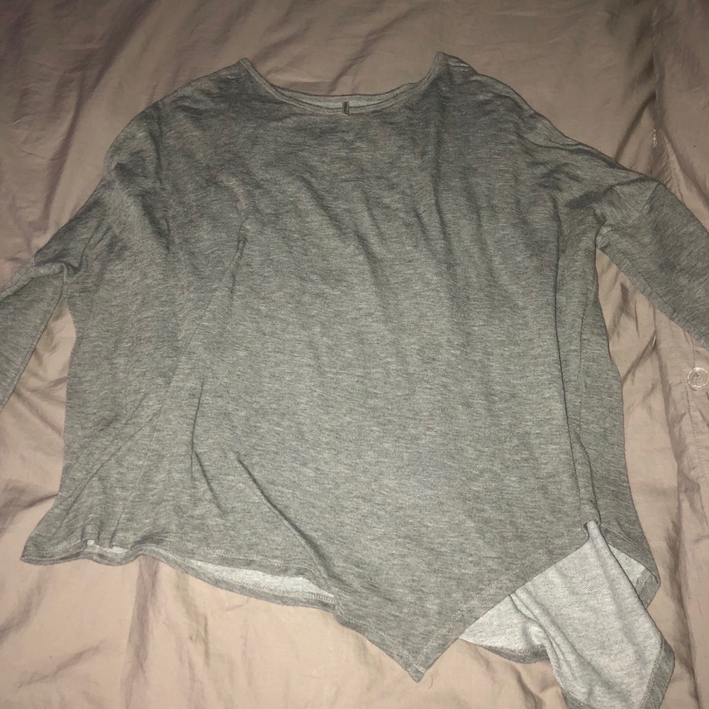 Grey longsleeve